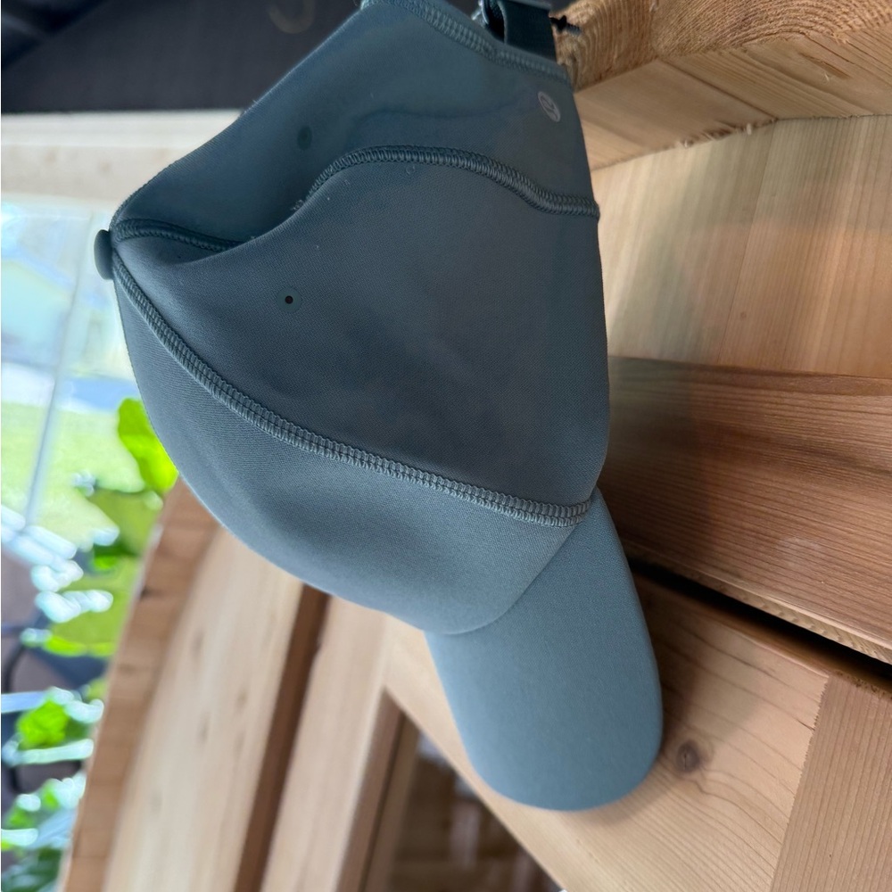 Lululemon baller hat
